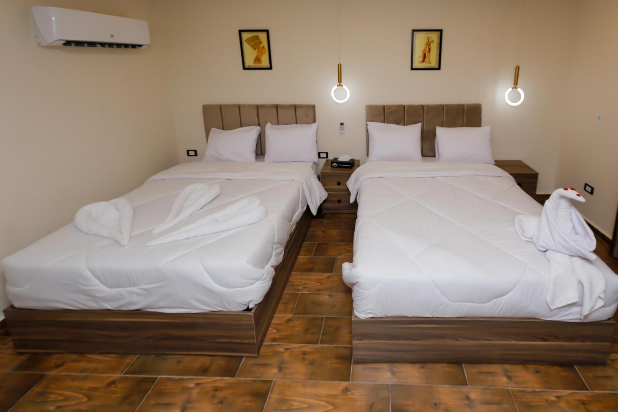 Nazlet el-Sîsi Imperial Pyramids Heights View Bed & Breakfast エクステリア 写真