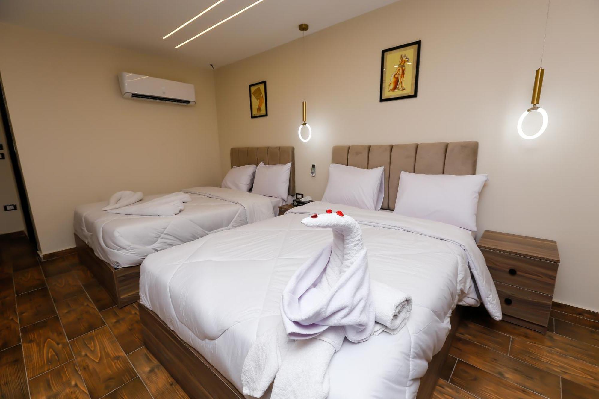 Nazlet el-Sîsi Imperial Pyramids Heights View Bed & Breakfast エクステリア 写真
