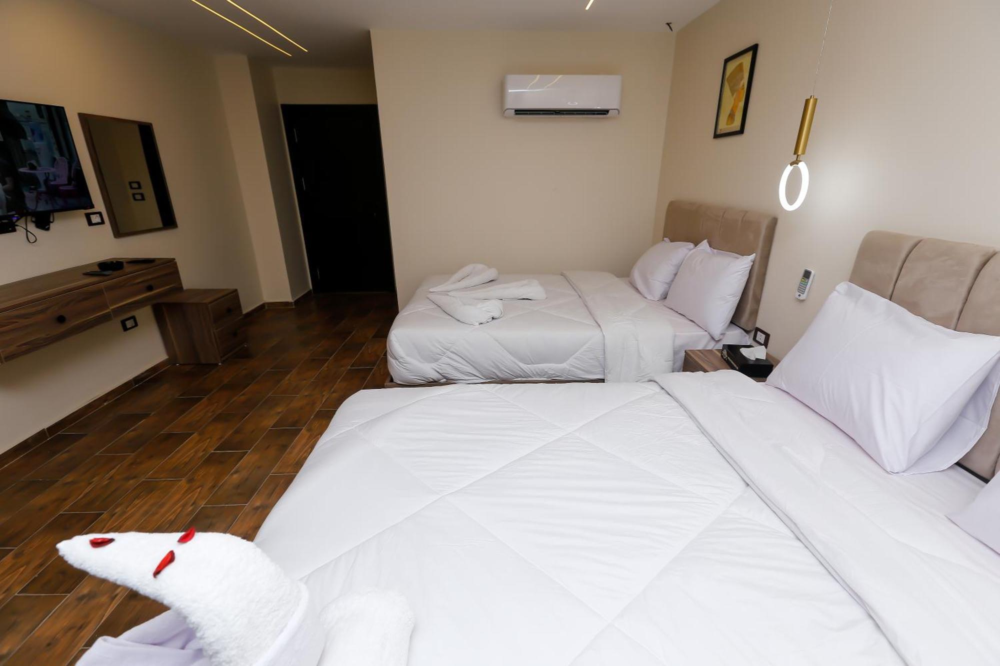 Nazlet el-Sîsi Imperial Pyramids Heights View Bed & Breakfast エクステリア 写真