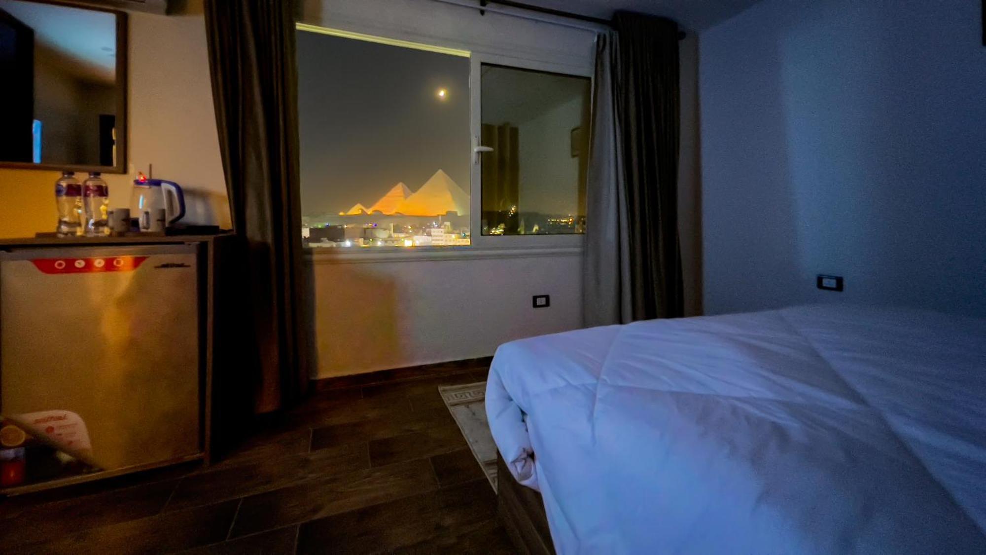 Nazlet el-Sîsi Imperial Pyramids Heights View Bed & Breakfast エクステリア 写真