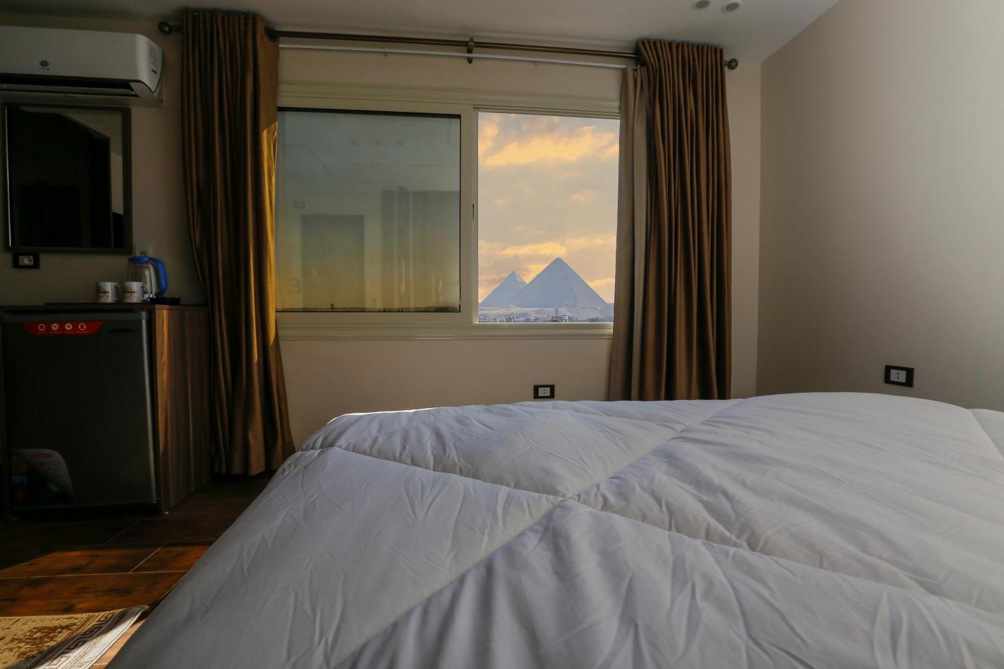 Nazlet el-Sîsi Imperial Pyramids Heights View Bed & Breakfast エクステリア 写真