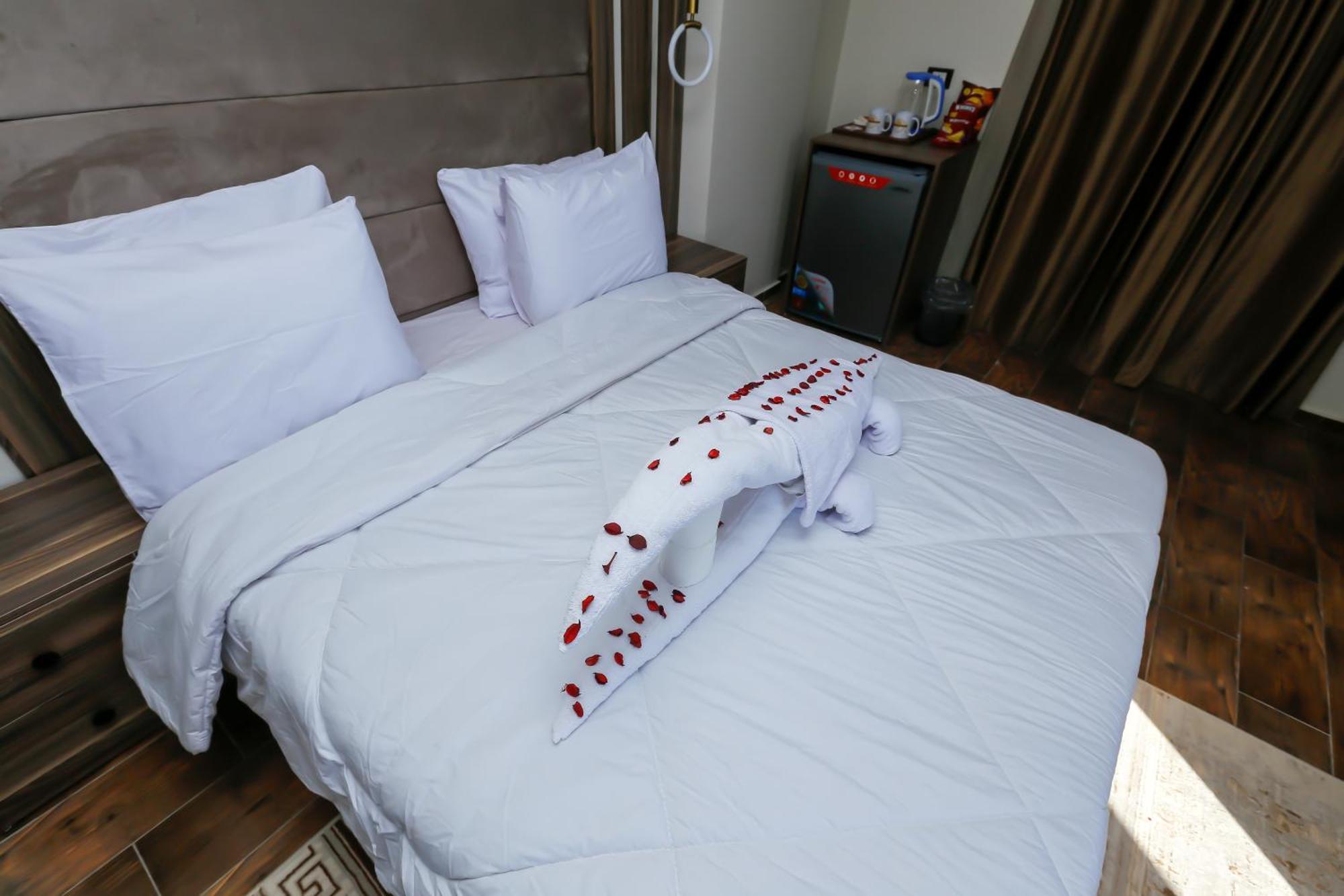 Nazlet el-Sîsi Imperial Pyramids Heights View Bed & Breakfast エクステリア 写真