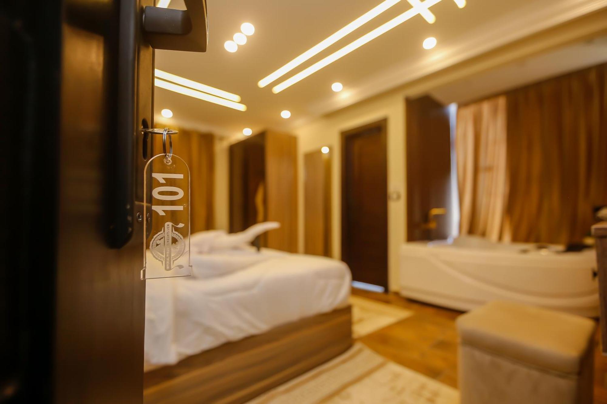 Nazlet el-Sîsi Imperial Pyramids Heights View Bed & Breakfast エクステリア 写真