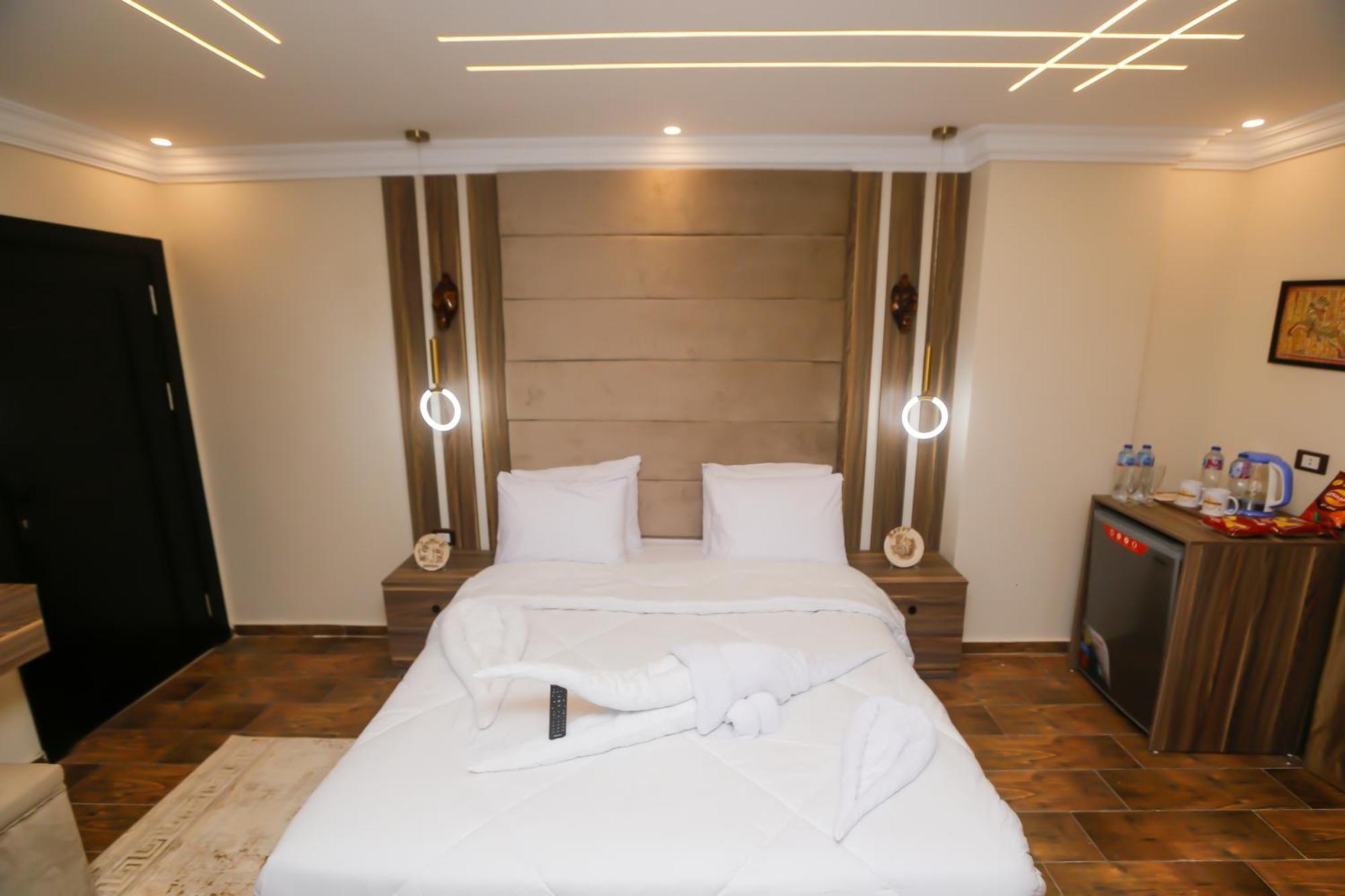 Nazlet el-Sîsi Imperial Pyramids Heights View Bed & Breakfast エクステリア 写真
